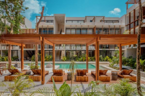 Muunek by Land Boutique